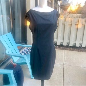 Tahari Classic Two Tone Sheath Dress (Navy/Black)